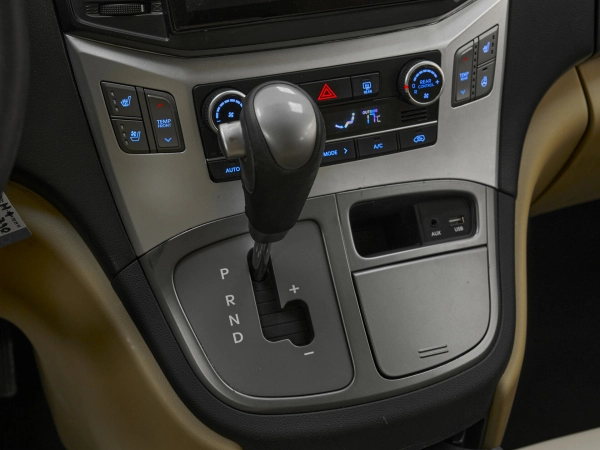 Hyundai H-1, II Рестайлинг 2 фото №15