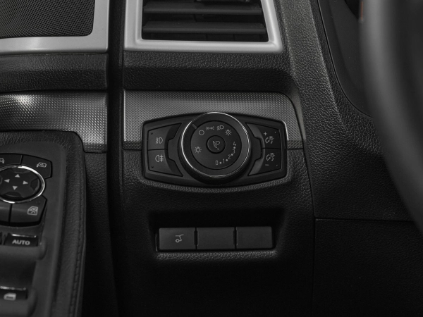 Ford Explorer, V фото №16