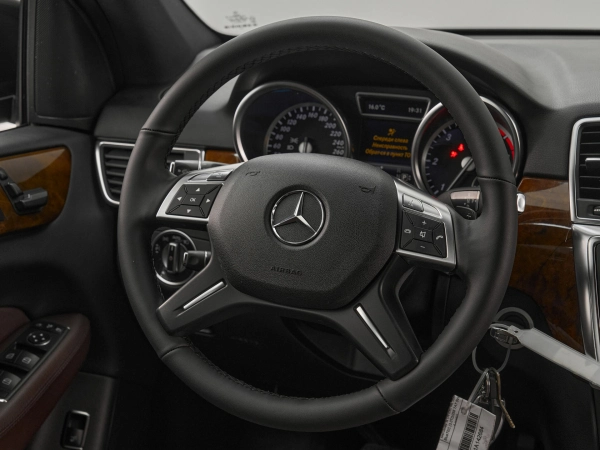 Mercedes-Benz M-Класс, III (W166) фото №10