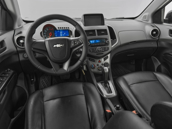 Chevrolet Aveo, II фото №7