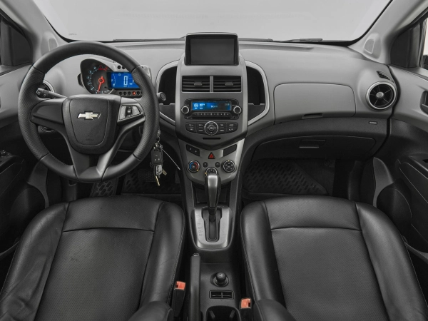 Chevrolet Aveo, II фото №8