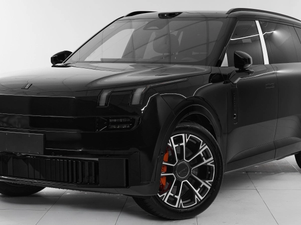 Lynk & Co 900, I фото №1