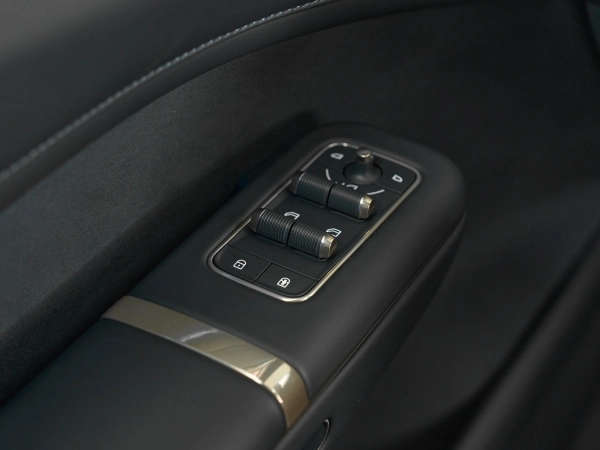 Lynk & Co 900, I фото №14