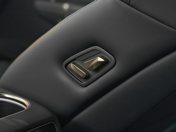 Lynk & Co 900, I фото №15