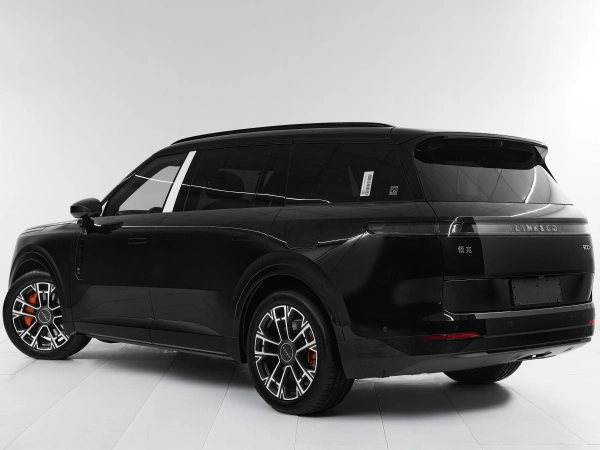Lynk & Co 900, I фото №4