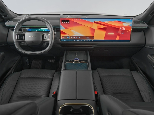 Lynk & Co 900, I фото №9
