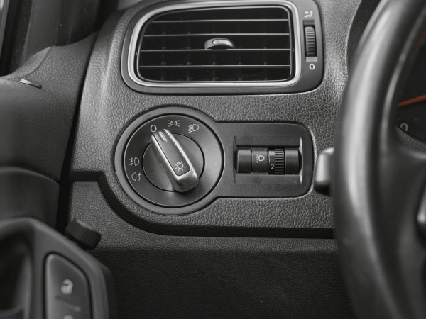 Volkswagen Polo, V фото №12