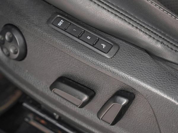 Volkswagen Passat CC, I Рестайлинг фото №15