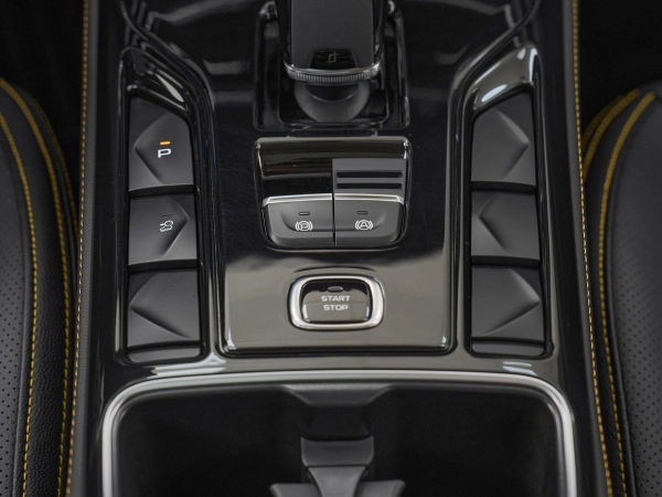 FAW Bestune T77, I фото №18