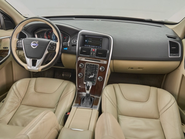 Volvo XC60, I Рестайлинг фото №9