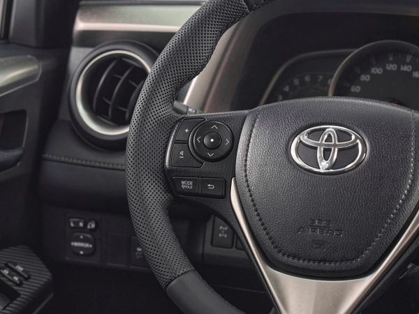 Toyota RAV4, IV (XA40) фото №11