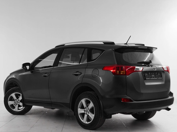 Toyota RAV4, IV (XA40) фото №4