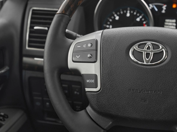 Toyota Land Cruiser, 200 Series Рестайлинг 1 фото №11