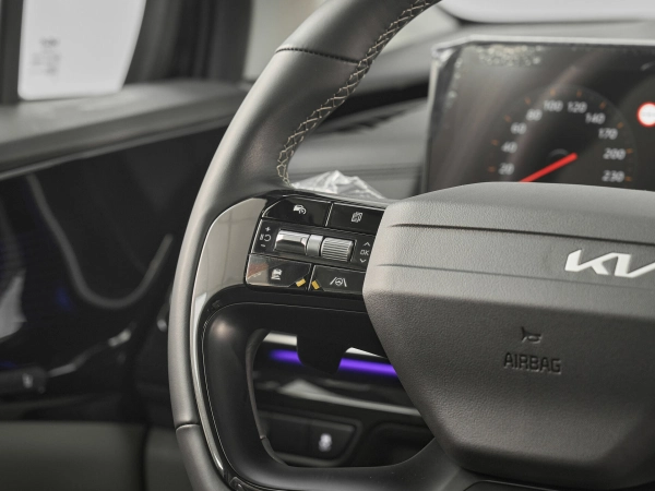 Kia Carnival, IV Рестайлинг фото №12