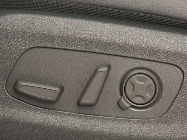 Kia Carnival, IV Рестайлинг фото №17
