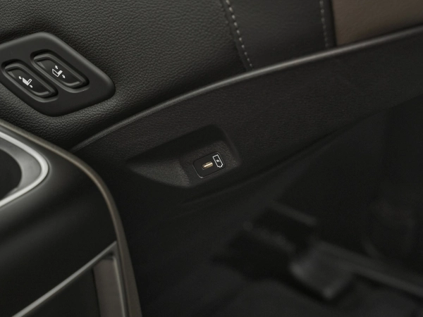 Kia Carnival, IV Рестайлинг фото №19