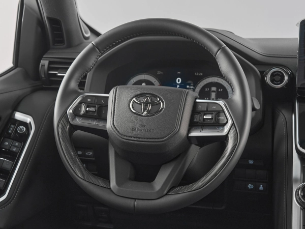 Toyota Land Cruiser, 300 Series фото №11