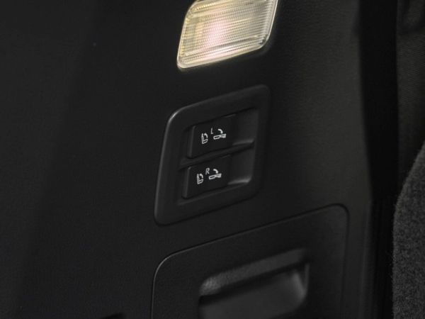Toyota Land Cruiser, 300 Series фото №26