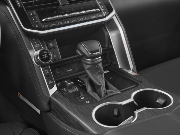 Toyota Land Cruiser, 300 Series фото №19