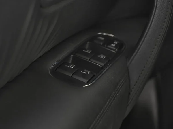 Infiniti QX56, II фото №15