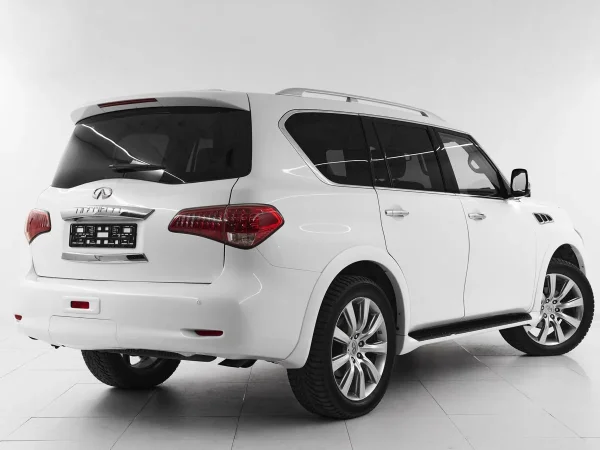 Infiniti QX56, II фото №6