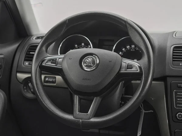 Skoda Yeti, I Рестайлинг фото №10