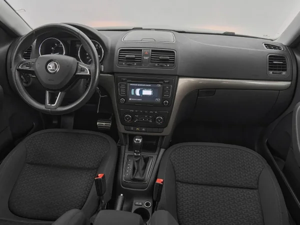 Skoda Yeti, I Рестайлинг фото №9
