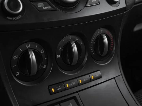 Mazda 3, II (BL) Рестайлинг фото №15