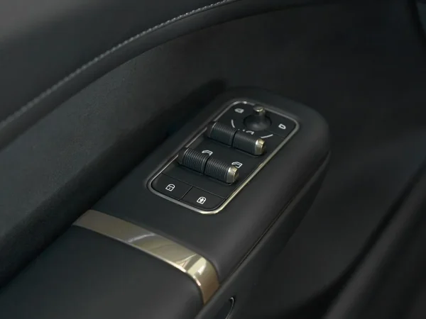 Lynk & Co 900 фото №14