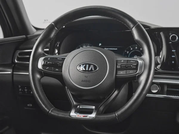 Kia K5, III фото №11