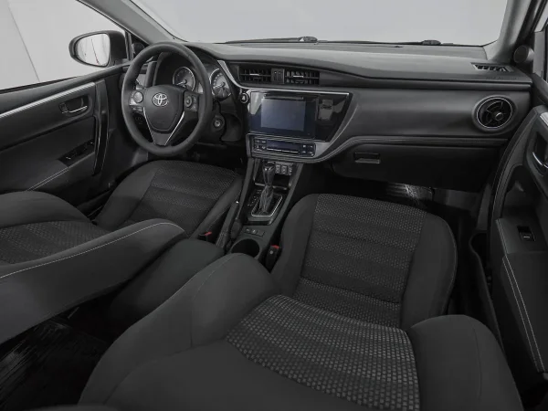 Toyota Corolla, XI (E160, E170, E180) Рестайлинг 1 фото №9
