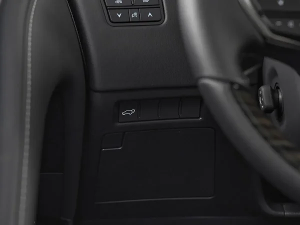 Lexus LX, IV фото №17