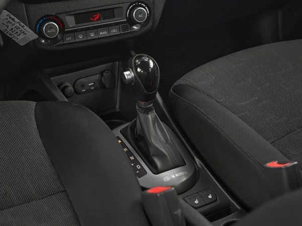 Kia Rio, III Рестайлинг фото №15