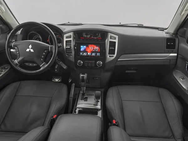 Mitsubishi Pajero, IV Рестайлинг 2 фото №9