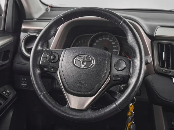 Toyota RAV4, IV (XA40) фото №10