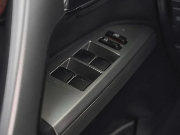 Toyota Land Cruiser, 200 Series Рестайлинг 1 фото №15