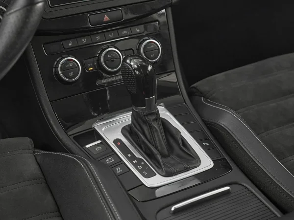 Volkswagen Passat CC, I Рестайлинг фото №13