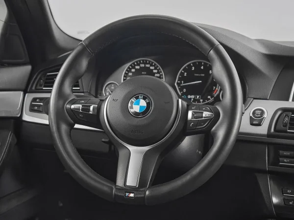BMW 5 серии, VI (F10/F11/F07) Рестайлинг фото №10