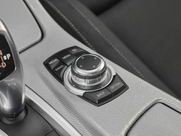 BMW 5 серии, VI (F10/F11/F07) Рестайлинг фото №18