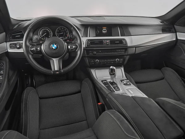 BMW 5 серии, VI (F10/F11/F07) Рестайлинг фото №7