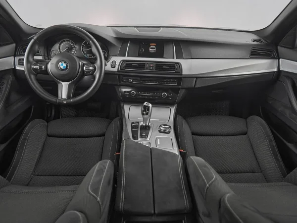 BMW 5 серии, VI (F10/F11/F07) Рестайлинг фото №8