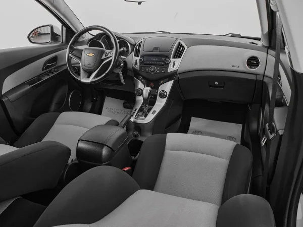 Chevrolet Cruze, I Рестайлинг фото №9