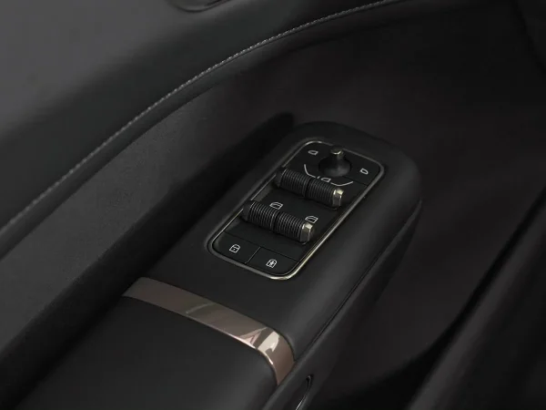 Lynk & Co 900 фото №14