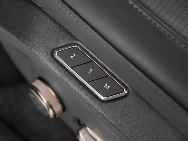 Lynk & Co 900 фото №17
