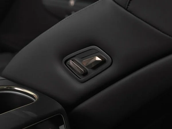 Lynk & Co 900 фото №18