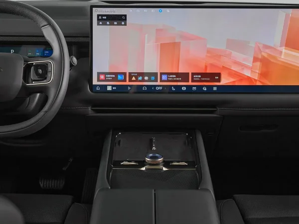 Lynk & Co 900 фото №20