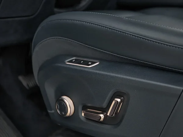 Lynk & Co 900 фото №15