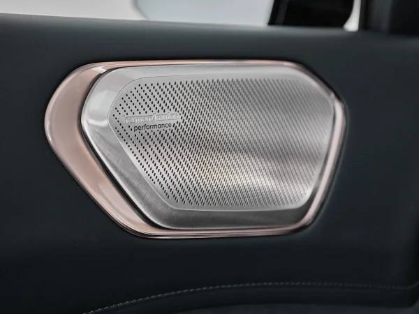 Lynk & Co 900 фото №17