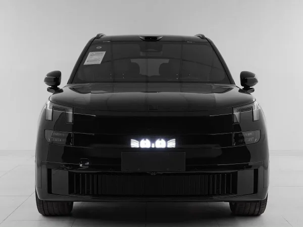 Lynk & Co 900 фото №2
