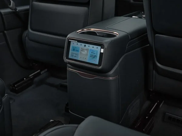 Lynk & Co 900 фото №23